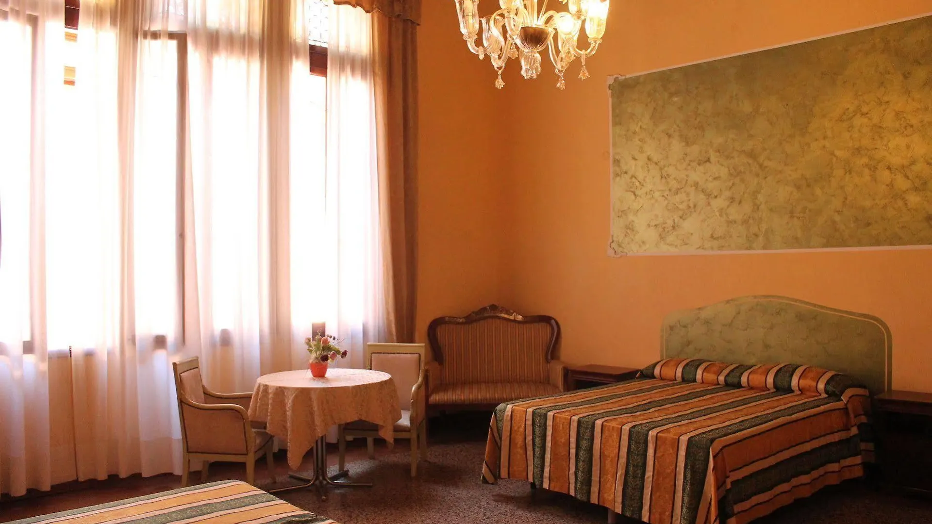 Lion Morosini Palace Venezia Hotel